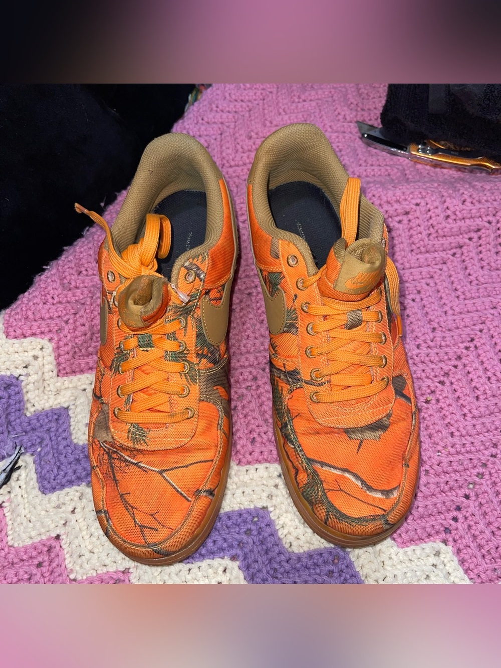 Nike Realtree x Air Force 1 Low
Orange Camo EUC SZ 10 US